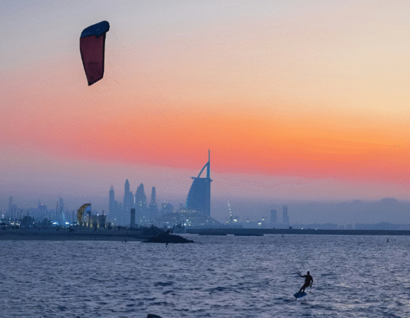 Why Dubai Is One of the Best Skydiving in Dubai