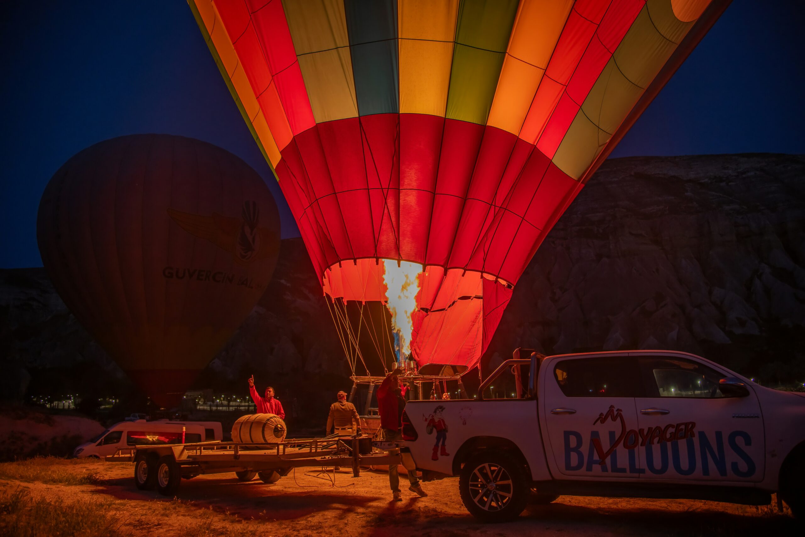 Dubai Hot Air Balloon Ride Featuring a Live Falcon Show
