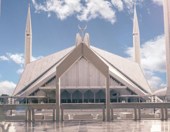 5 Affordable Travel Tips for Pakistan